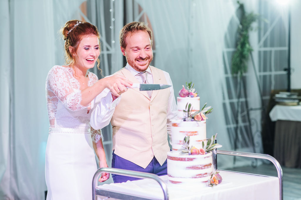 Bride's cake in weddings