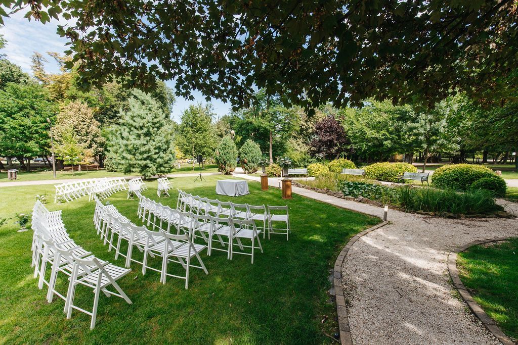 chairs for wedding